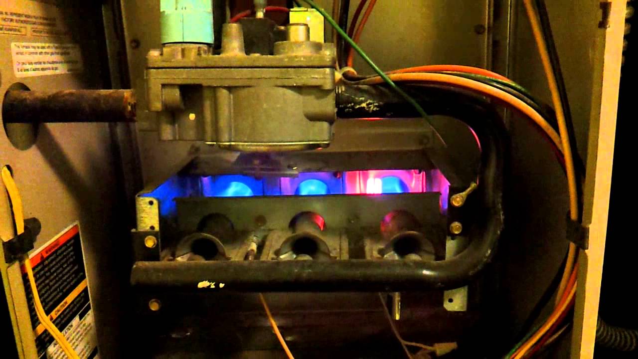 Carrier Weathermaker 8000 Gas Furnace Start Up and Operation
