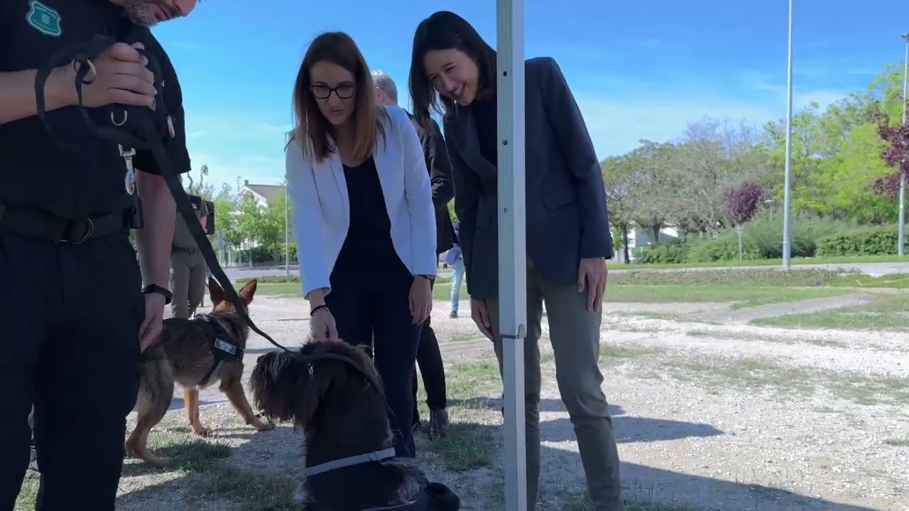La consellera Parlon presenta la nova organització del Grup Especial Caní d'Agents Rurals a Igualada