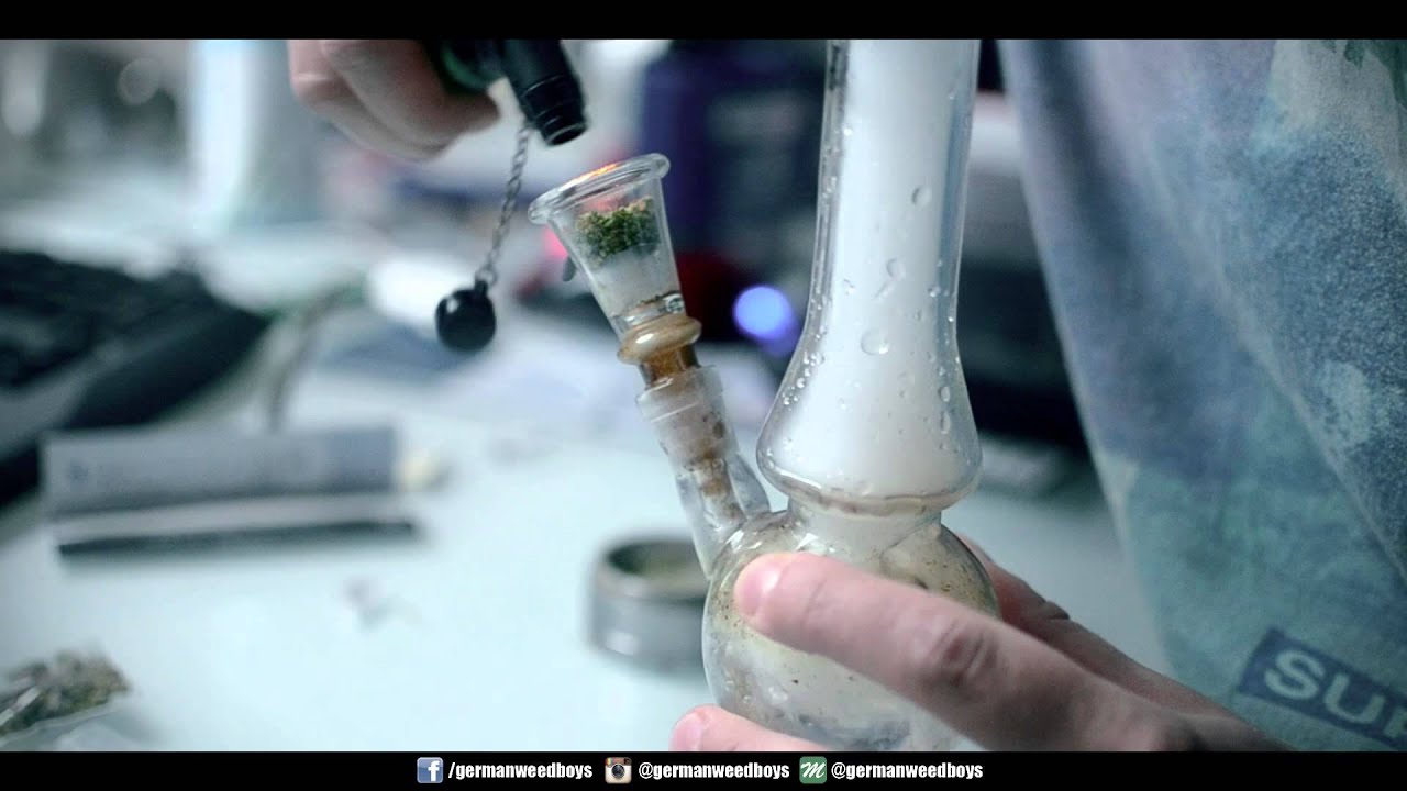Smoking Session #02 - Moondust  | #GermanWeedBoys