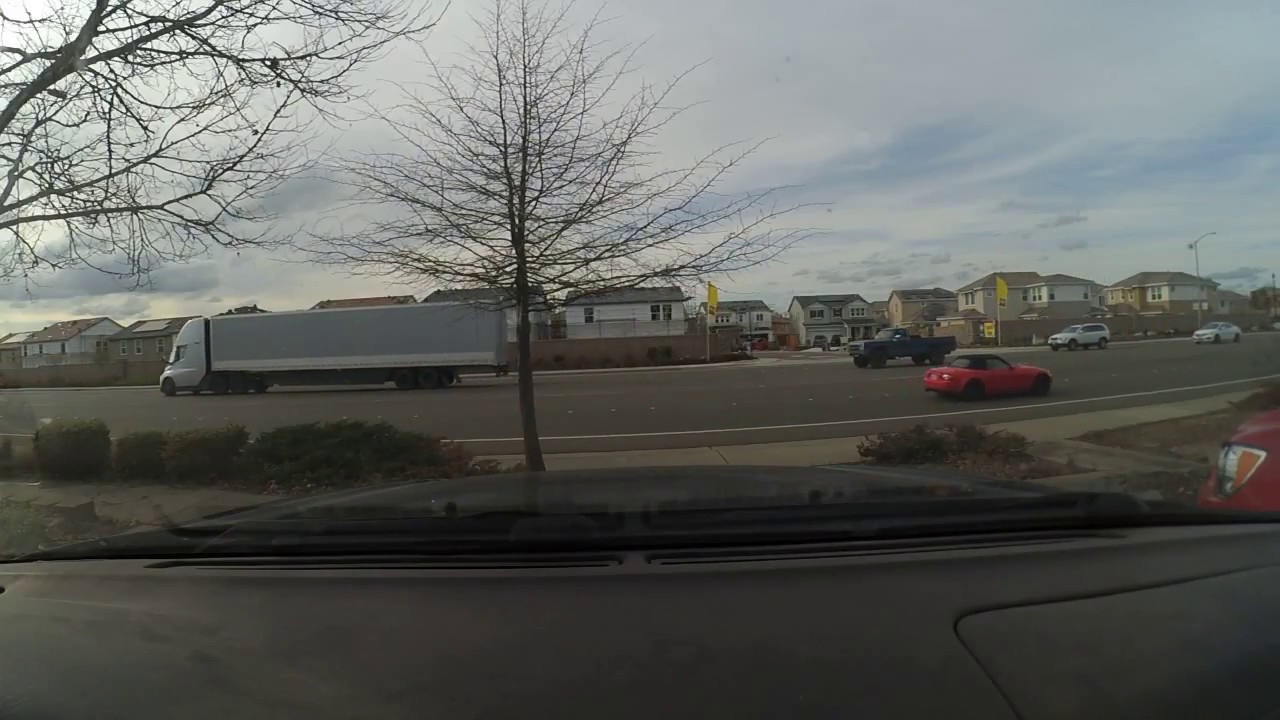 Tesla Semi acceleration video 2