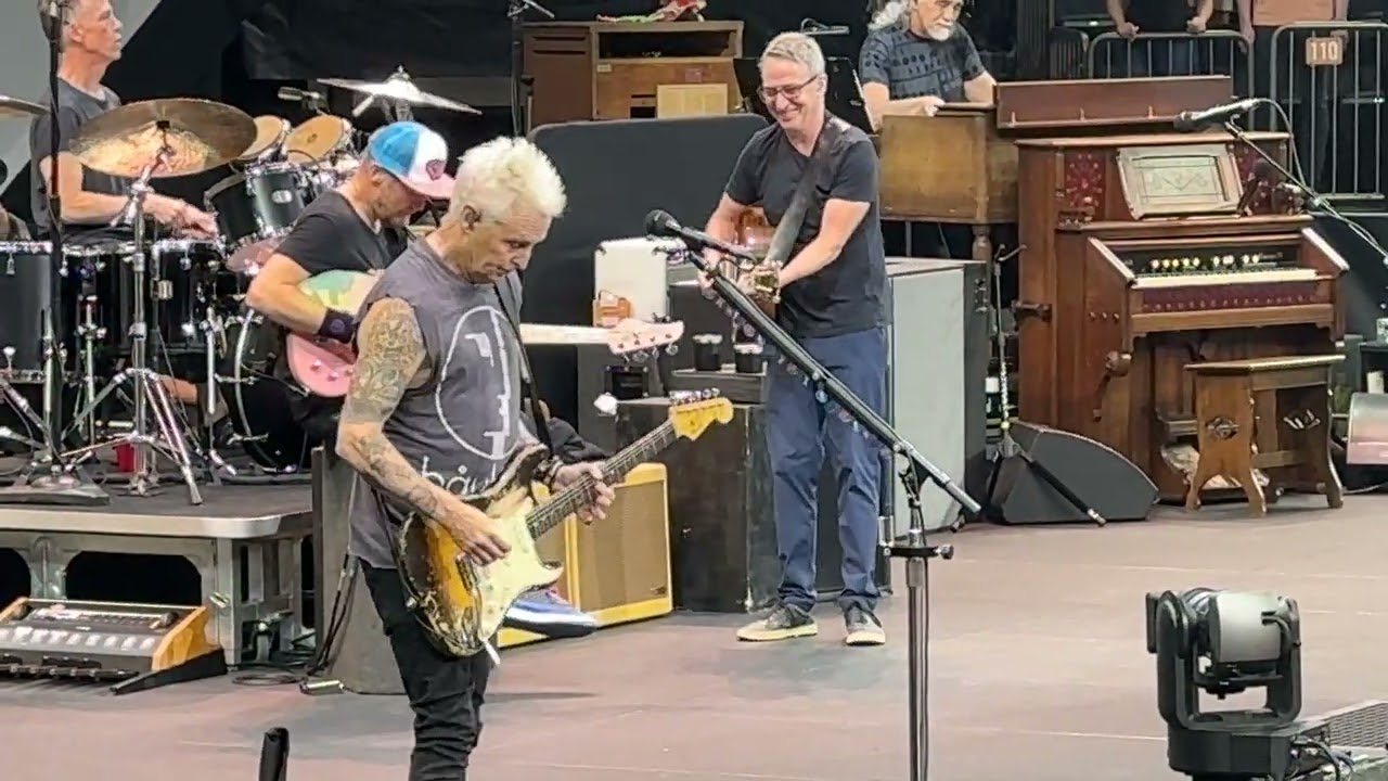 Pearl Jam - Yellow Ledbetter - 9/4/24 - MSG