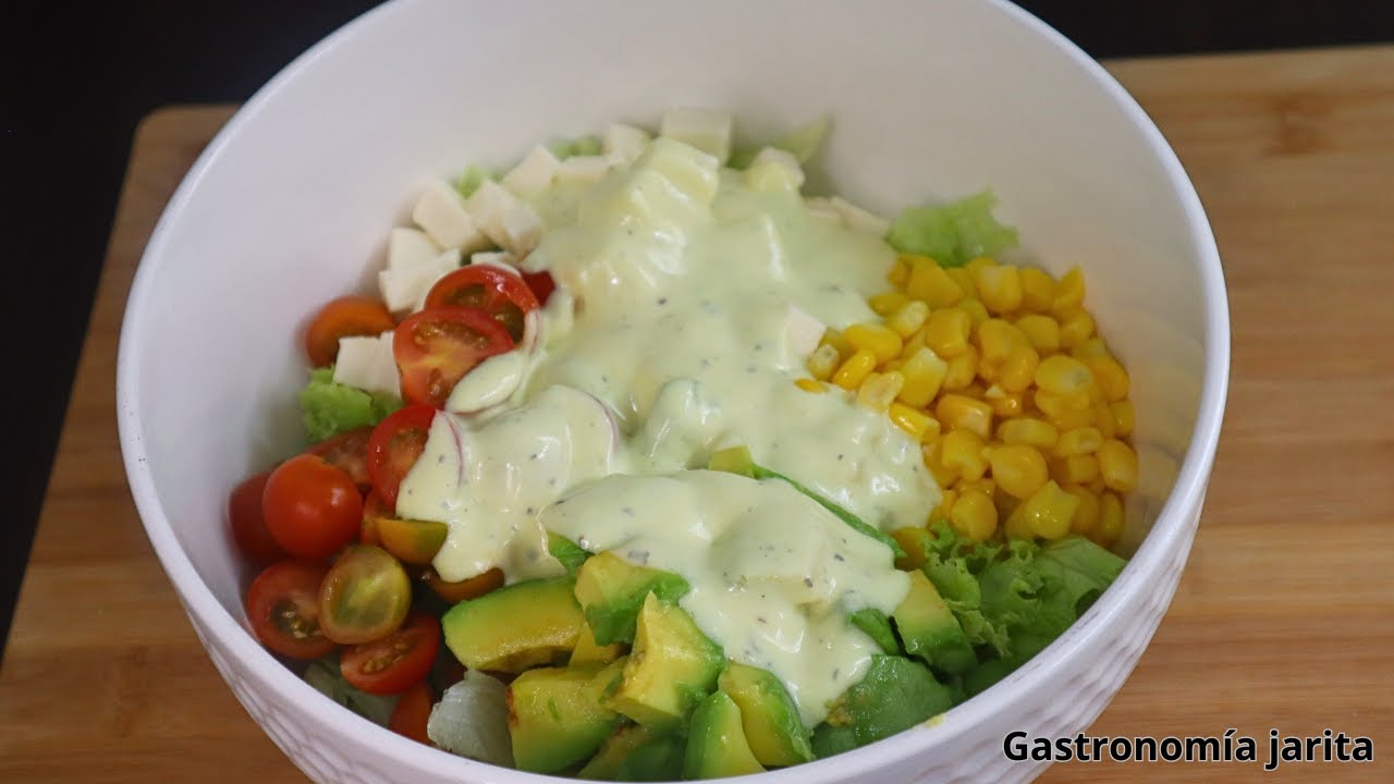 Ensalada fresca (Aderezo de yogurt griego) #Recetas #delicioso #saludable #fitness #ensalada