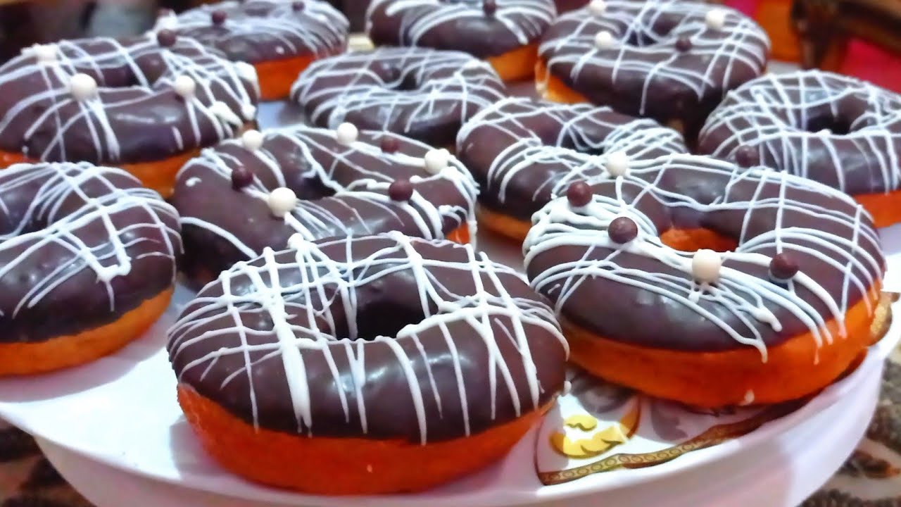 طريقه عمل الدونتس الاصلى بكل سهوله تعمليه فى البيت بعجينه قطنيه وهاشه جدا 👌😋🍩