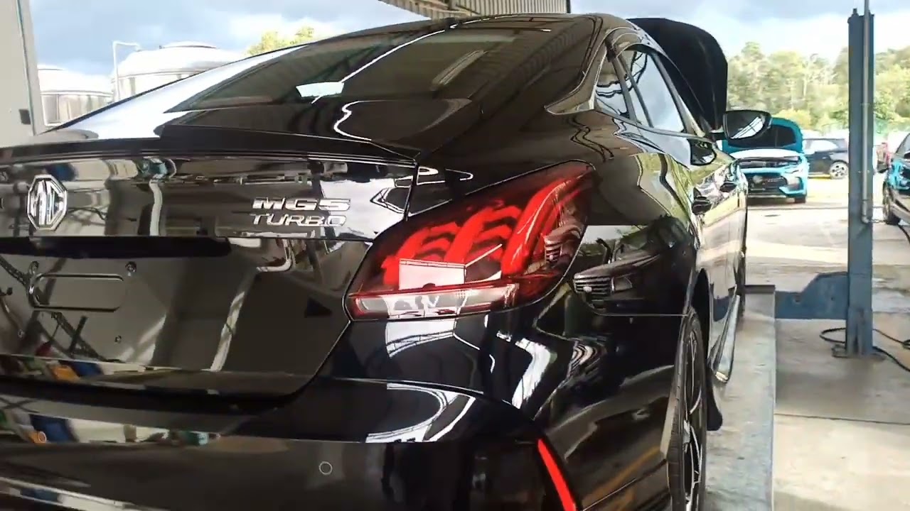 mg5 TGI 1.5L turbo with new bodykit.