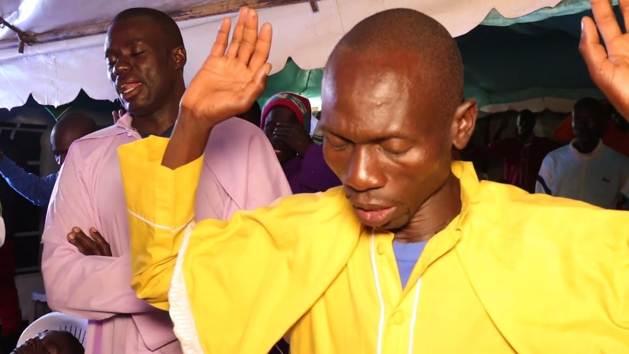 TELNA YESU LWANDA AND DONGE ANKA POD ARITI YESU BI MONDO ILIMWA.