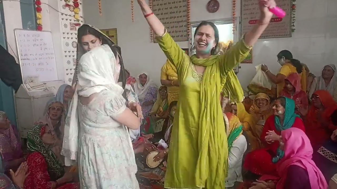 धीरे धीरे मार कान्हा पिचकारी#Haryanvi gajab dance