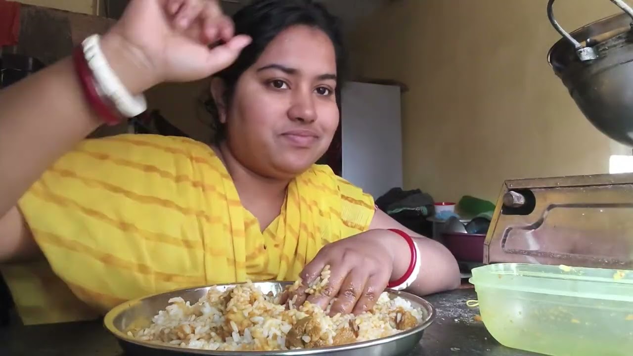 Eating vaat, lau ghonto, soyabeen curry🍛