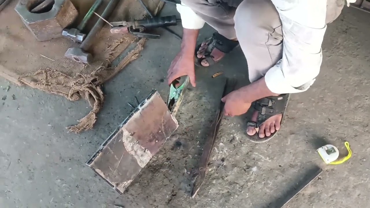 Incredible Hand Tool That Makes BendingMetal Effortless! #shorts