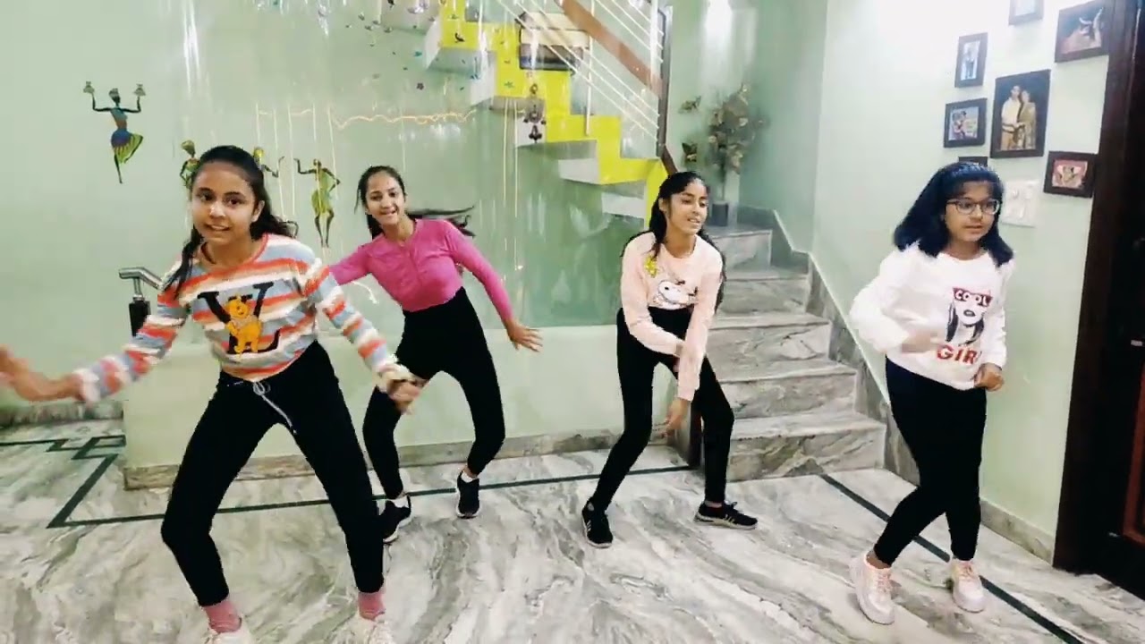 Dance meri rani.... dance cover... soniadance.... Samiksha, Charvi, Nivrittiand Medha...