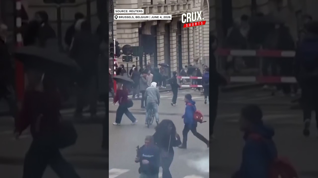 Brussels Police Fire Tear Gas At Teachers, Students Over Education Reform Protests