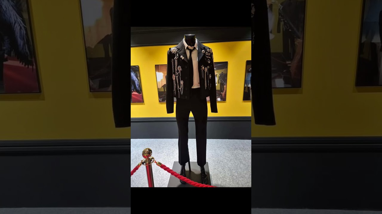 La exposición de JungKook "Golden: The Moments" en Seúl ha comenzado 🇰🇷
