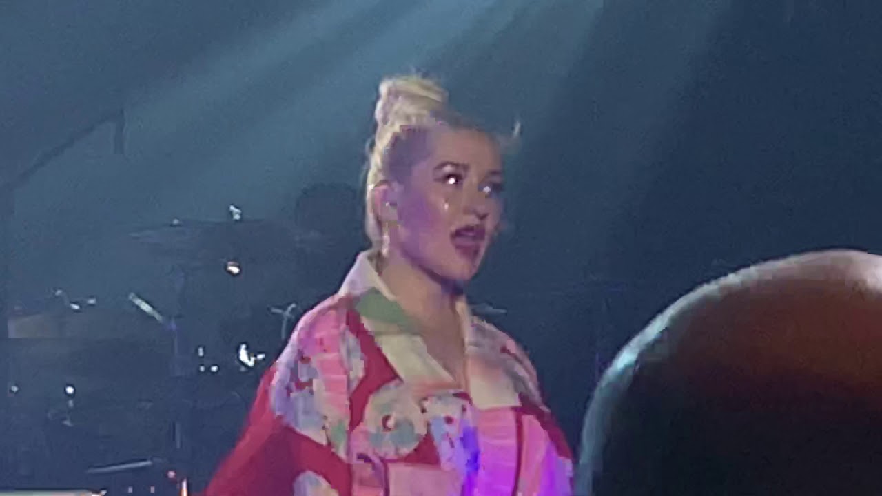 Christina Aguilera - Beautiful (Live at Hollywood, FL - 9/25/18)