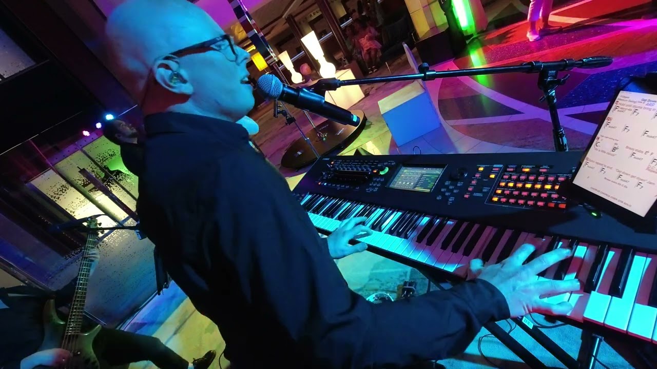 🎹 KC and The Sunshine Band - Get Down Tonight (Keyboard Cam)