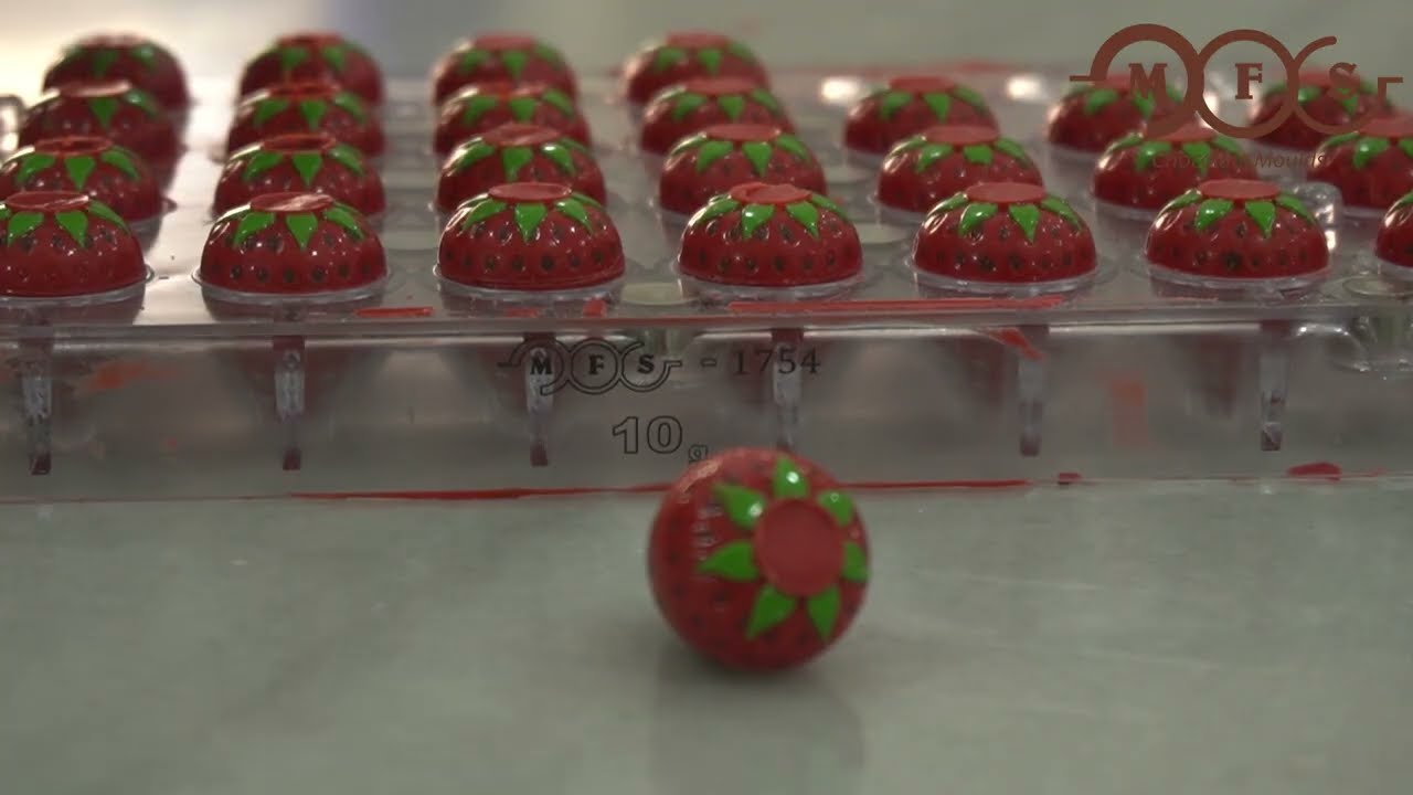 3D Holographic Strawberries Chocolate Moulds. Strawberry Chocolate Mold