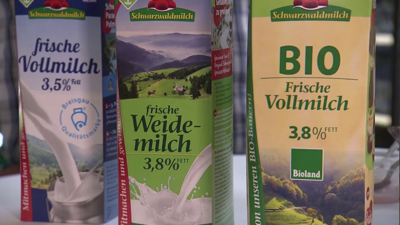 Manuel Andrack bei der Schwarzwaldmilch in Freiburg | Raiffeisen-Tour