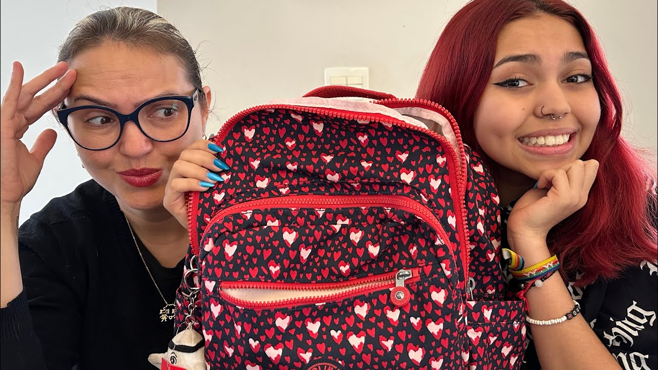 REAGINDO AO MEU MATERIAL ESCOLAR NO MEIO DO ANO - ENTÃO ROBERTA FAMILY siga @dailyfamiliaporcides