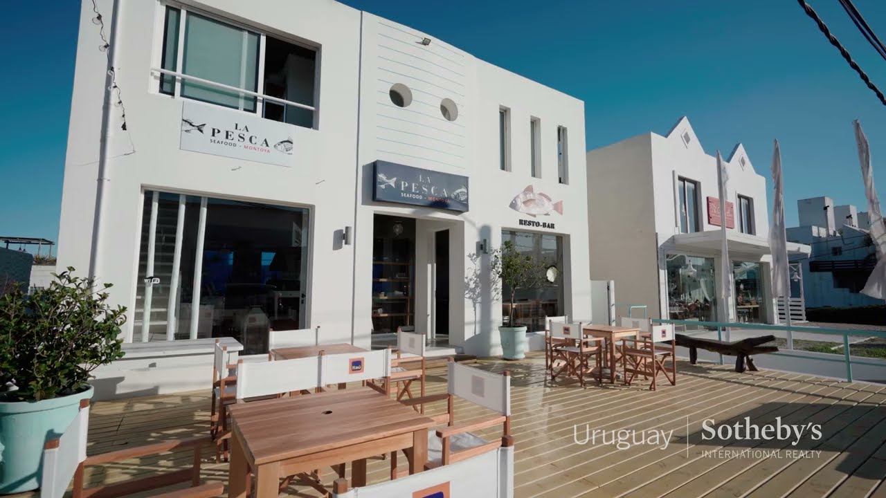 Restaurant en venta en La Barra, Punta del Este, Uruguay.