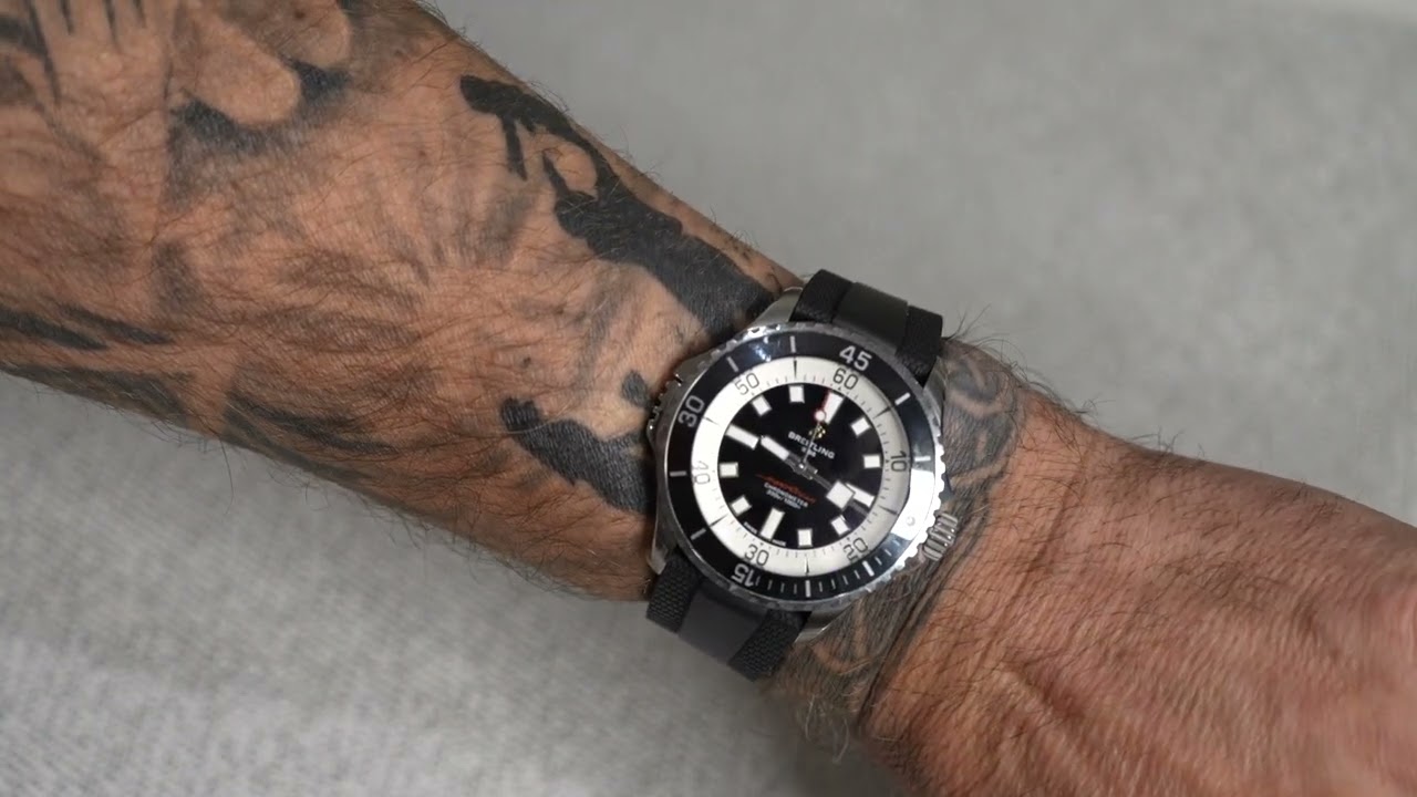 Breitling Superoceon 46mm beast black dial 