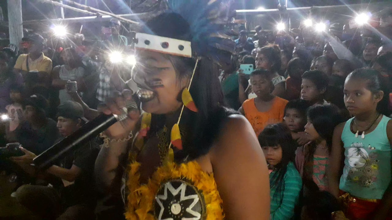 Jovens Tikuna de Campo Alegre na 5 Assembléia Geral do Povo Tikuna na maloca Tchirugüne.