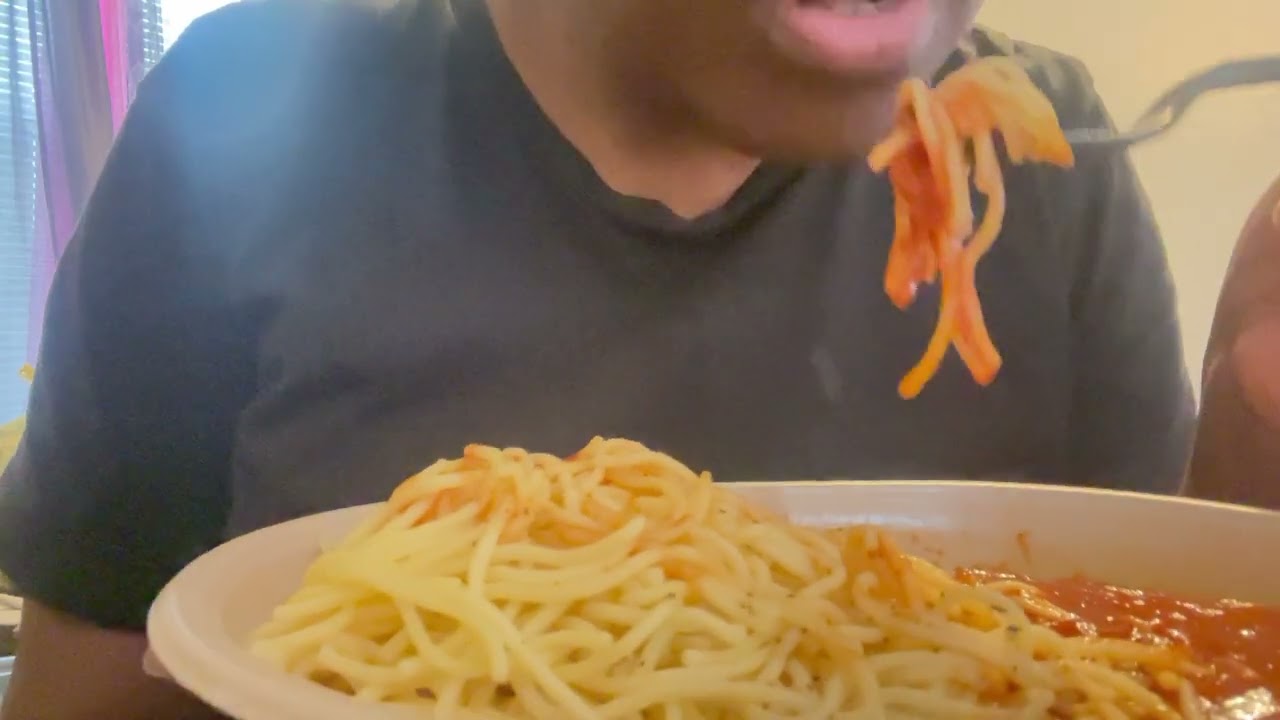 ASMR/MUKBANG: Heyy, I Have Delicious Spaghetti 🍝 😍😘