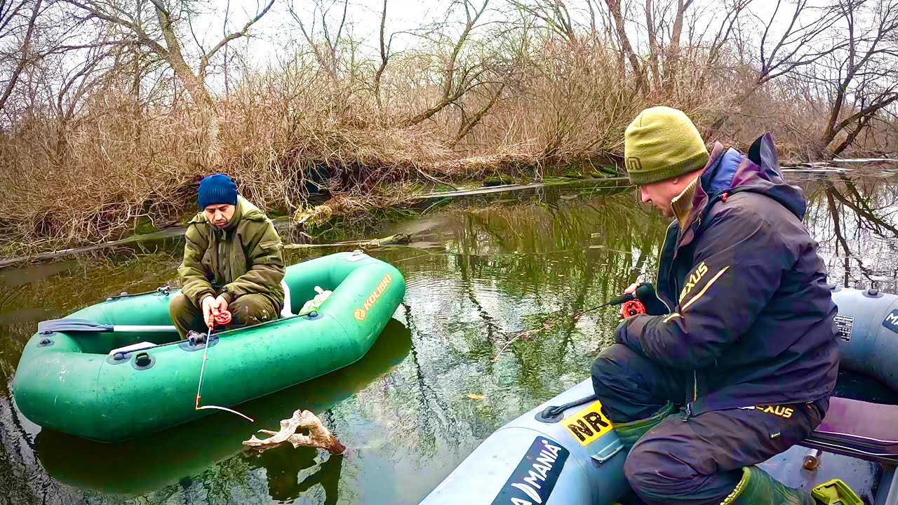 Глухозімье ВСЯ РИБА В КОРЧАХ! Рибалка НА КАРАСЯ!