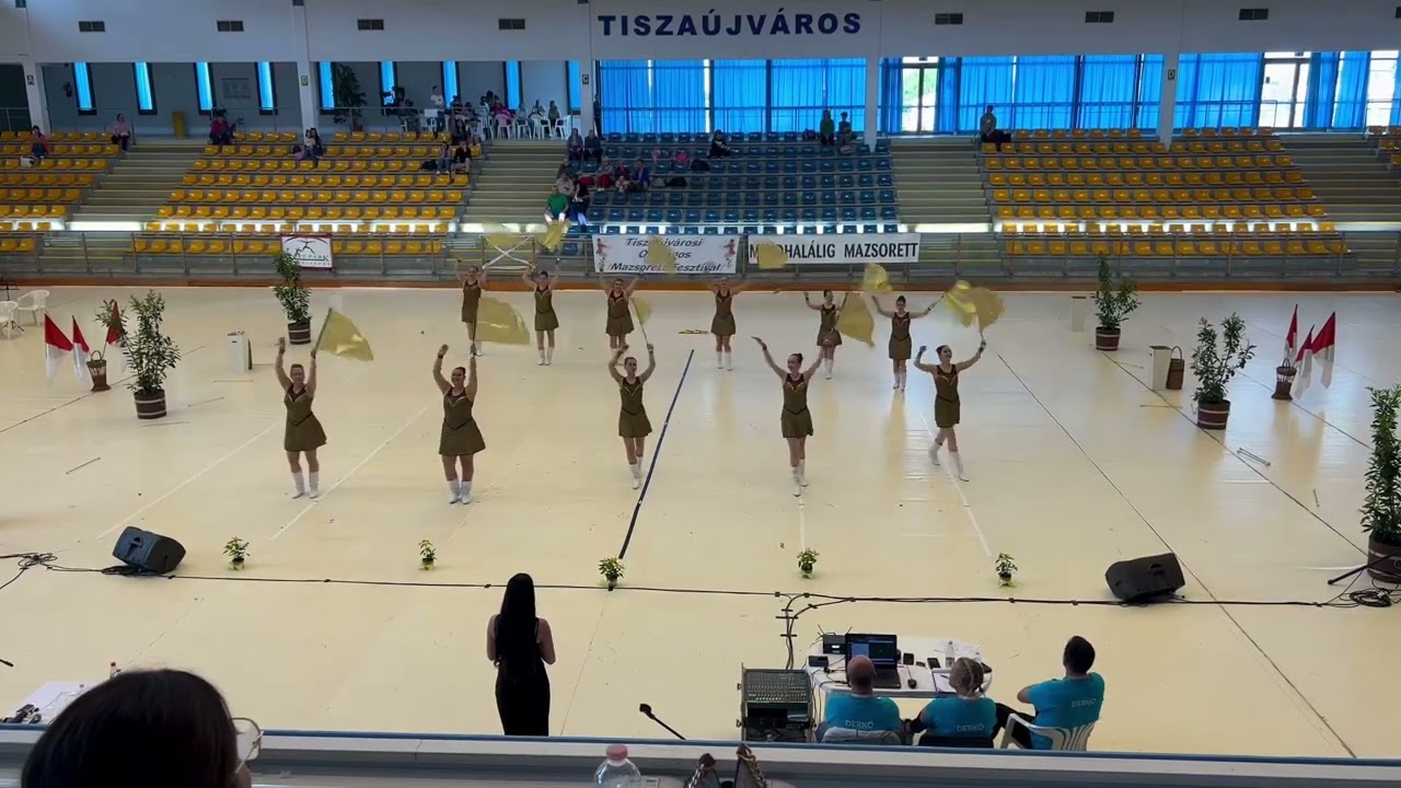 Angyalföldi Mazsorett Együttes Felnőtt (bot-zászló) - Tiszaújváros 2025