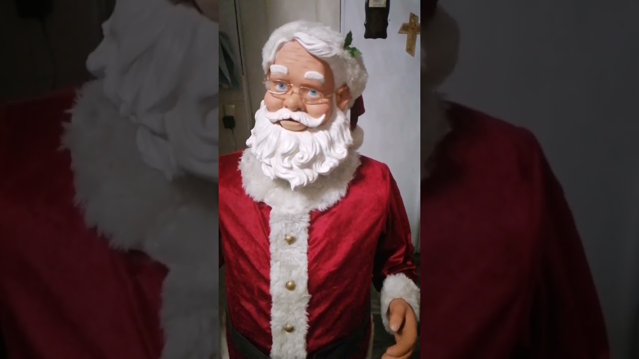 gemmy 2004 life size singing and dancing santa (Super low pitch)