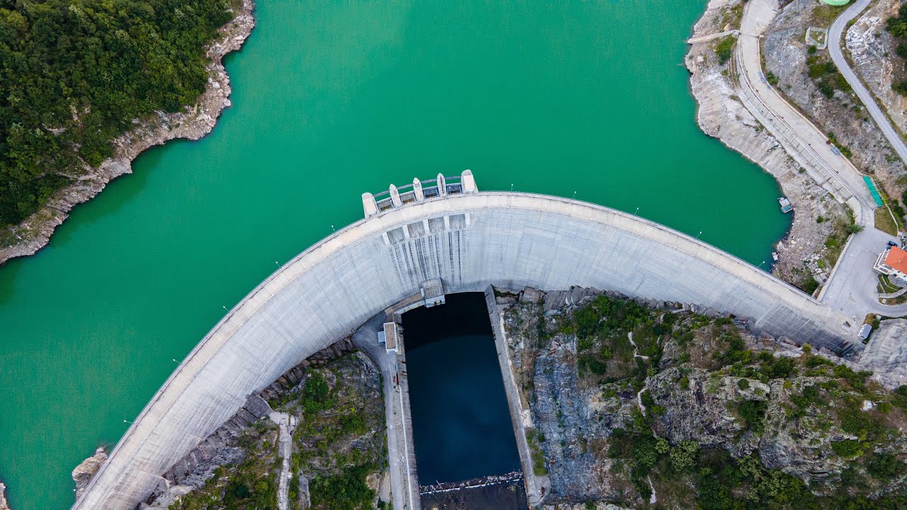 Язовир Цанков камък и околността от високо/Tsankov Kamak Dam and the surrounding area from above