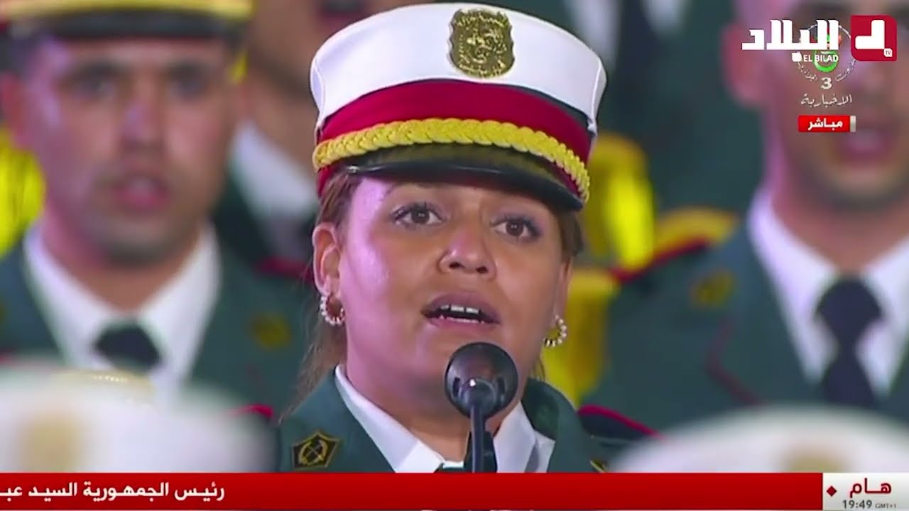 الفرقة الموسيقية للحرس الجُمهوري تُبدع في أداء الأنشودة  الثورية 