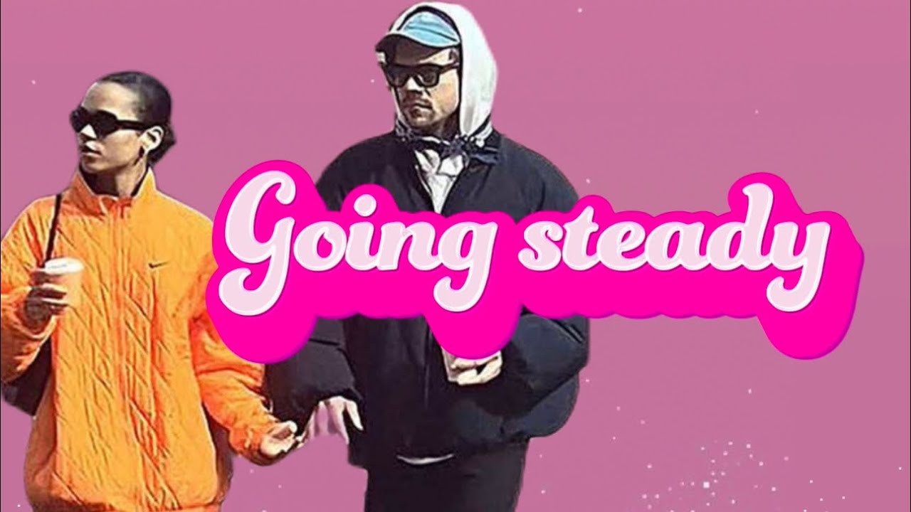 Harry styles & Taylor Russell reading: happiest they have ever been👀