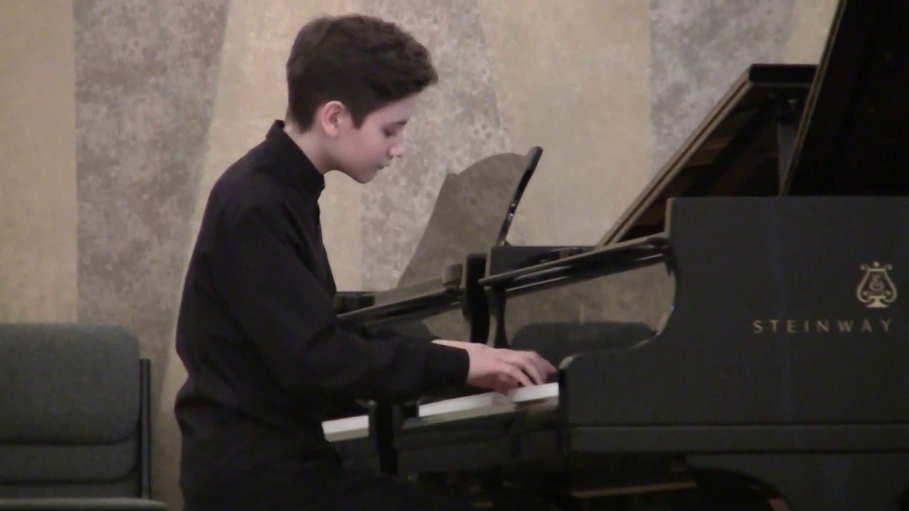 Й Гайдн Соната C dur Partita Divertimento, исп. Николай Мухаметов