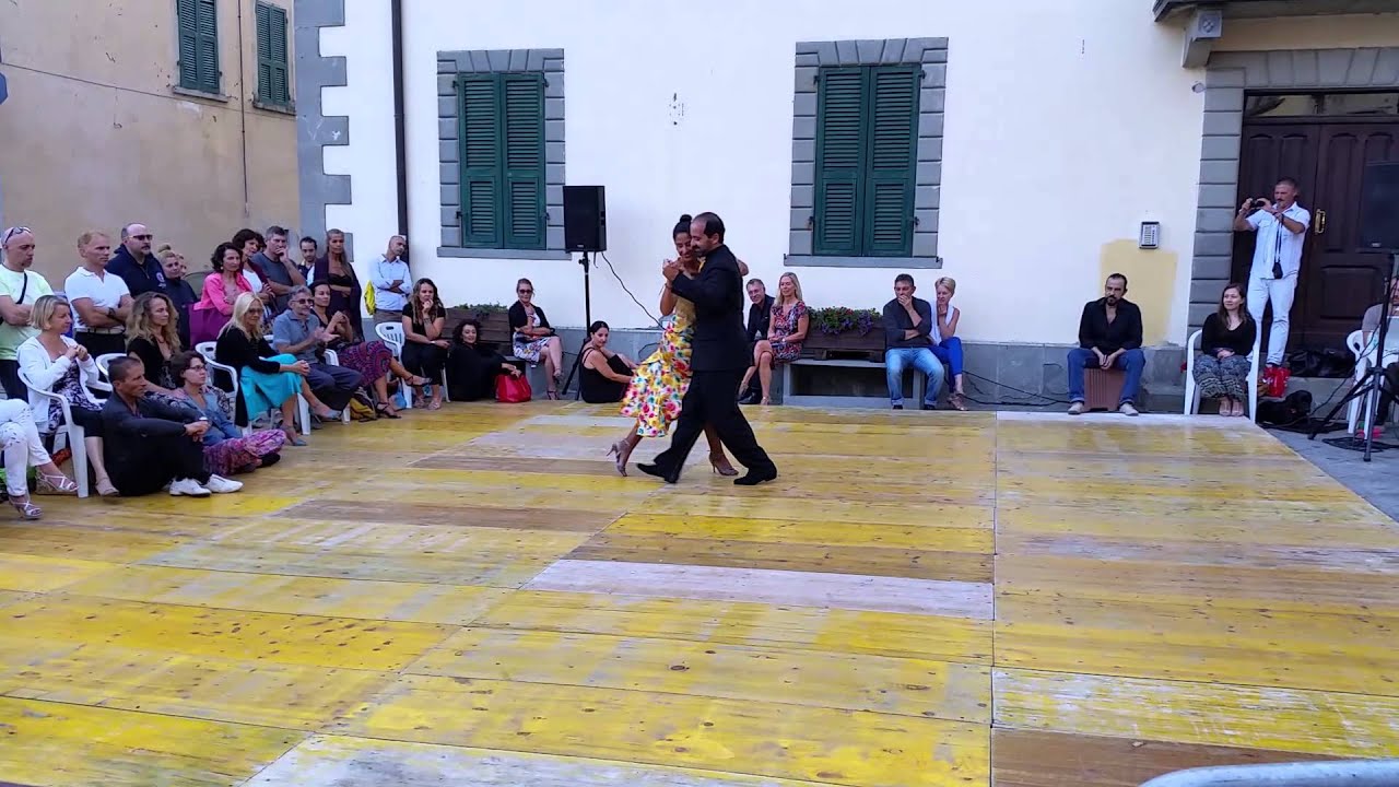 Ballo di maestri  a Fivizzano- Tango World  2015