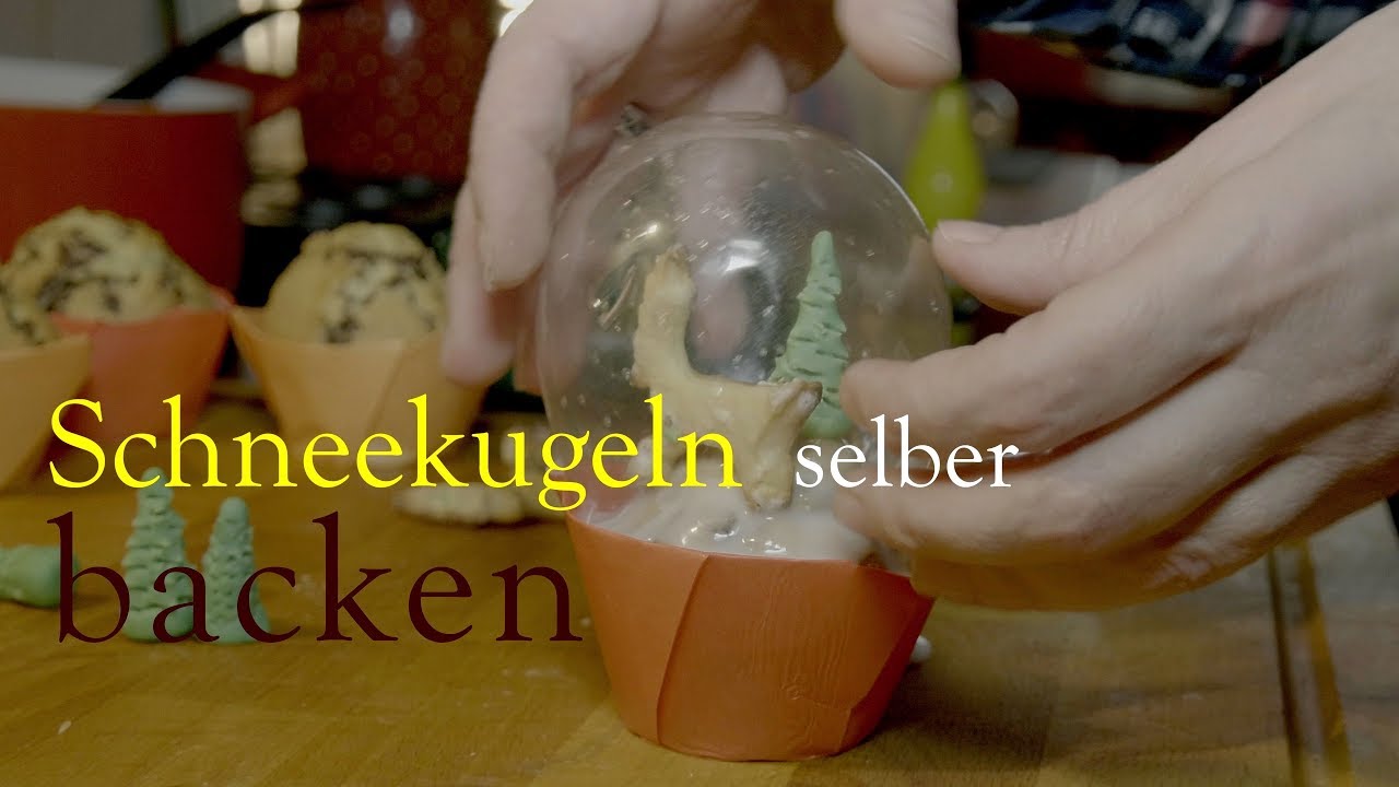 Schneekugel aus Gelatine selber backen - Snow Globe Christmas Cupcakes