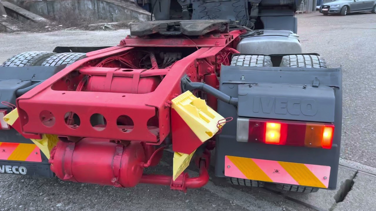 IVECO STRALIS 430 4X2 MANUAL ZF TRACTOR UNIT - AA TRUCKS