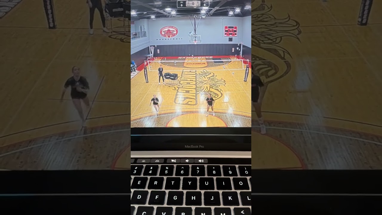 Хаотичная тренировка волейболиста-либеро #dmoon #libero #d1athlete #defense
