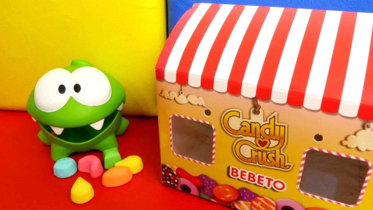 Om Nom español. ¡Busquemos la sorpresa! Vídeo para niños.