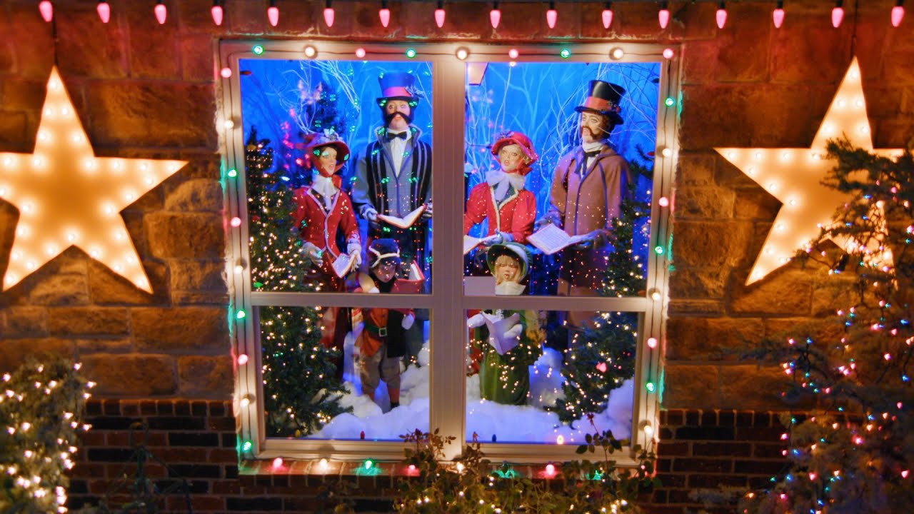 WINNER Sumner Family's Vintage Display Amazes - The Great Christmas Light Fight