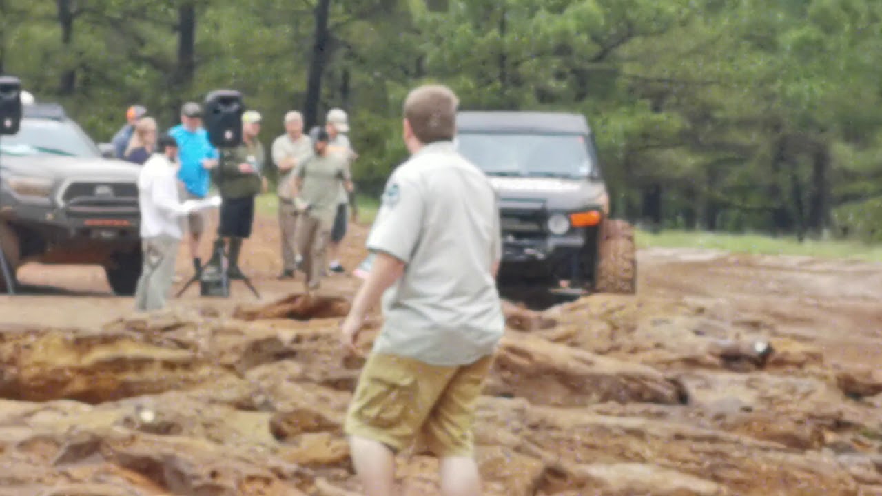 FJ Cruiser with LS and Solid axle swap crushes rock garden at BMRC during Lone Star Toyota Jamboree