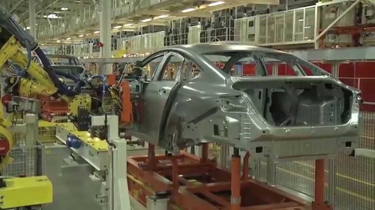 Chrysler 200 Manufacturing - Sterling Heights Assembly Plant | AutoMotoTV