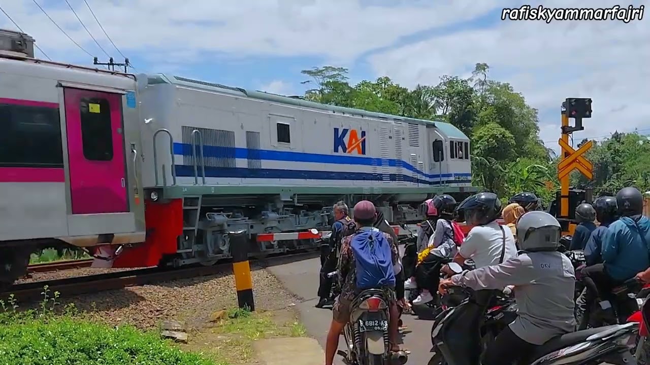 Palang Pintu Kereta Ali | Railroad Crossing | Maret2026 | Ka Mataram & Ka Fajar Utama Yk
