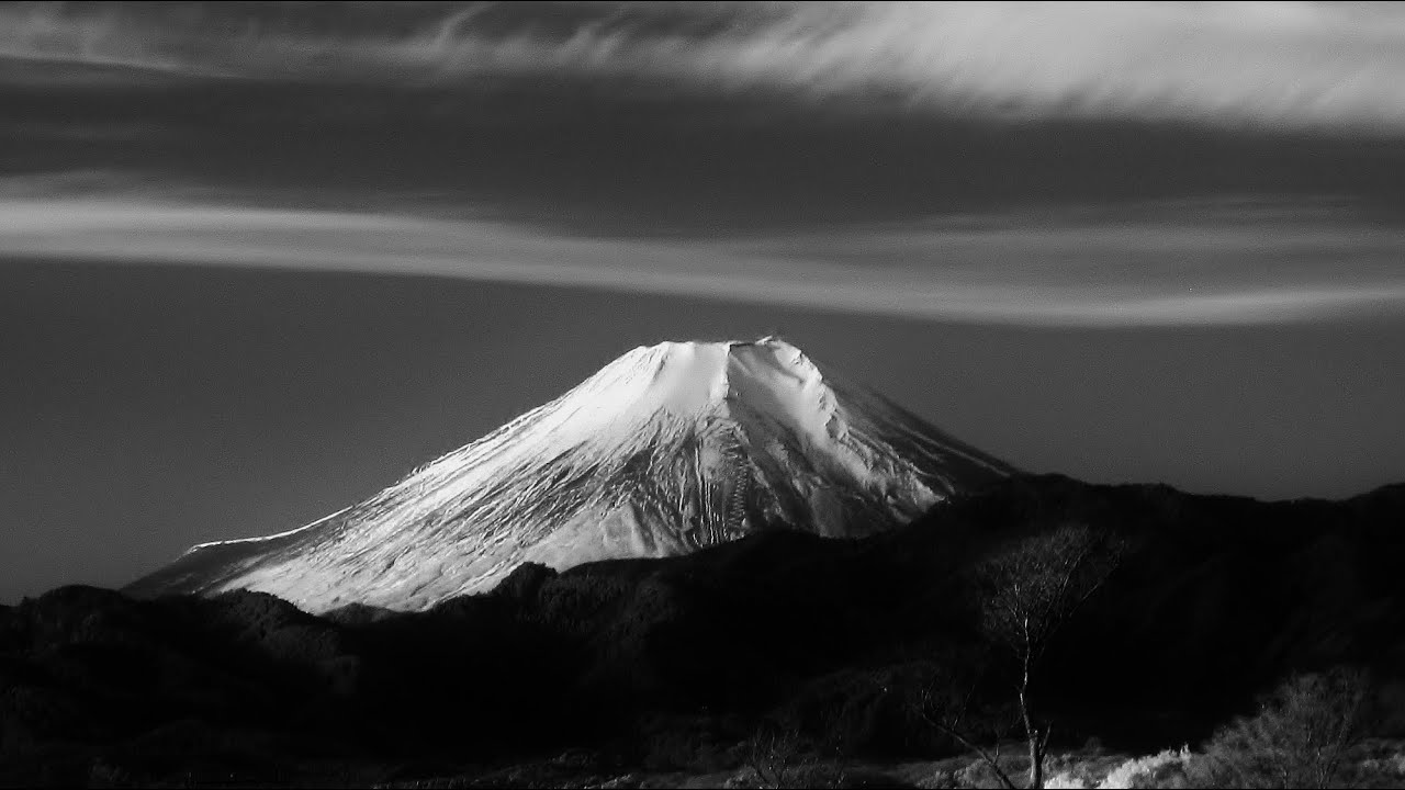 モノクロ「赤外」改造デジカメで撮影の、札幌市、スカイツリー、立川市から富士山、国営昭和記念公園、草津温泉、国営ひたち海浜公園、その他風景写真。82歳　ykaz