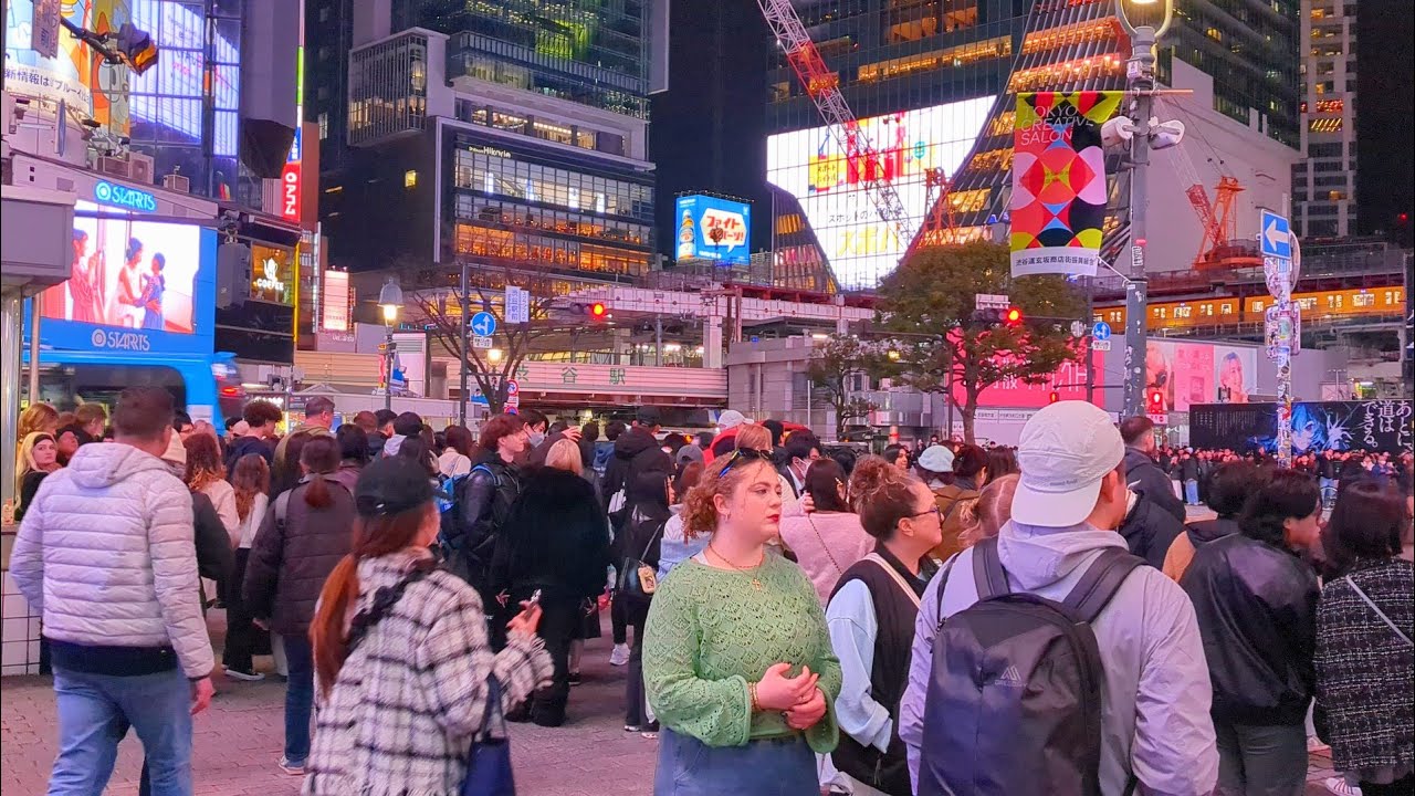 Amazing virtual walking tour in Shibuya at night. Tokyo, Japan 