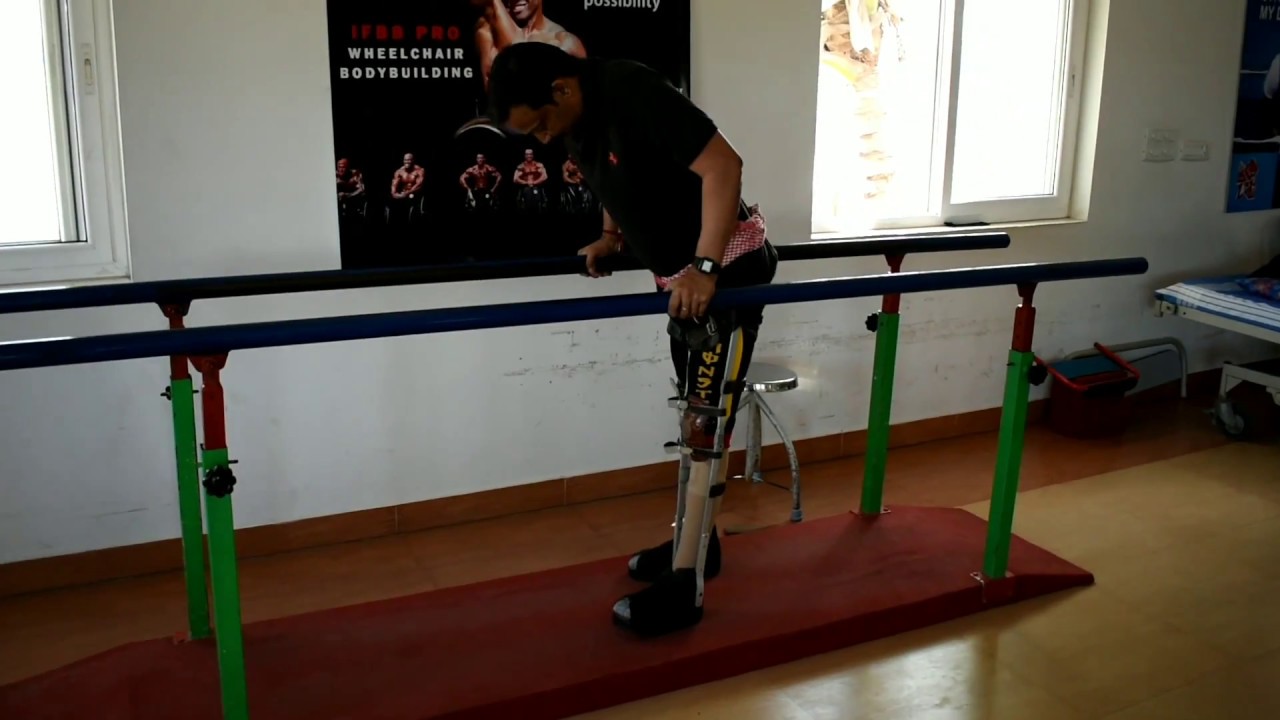 spinal injured T9 Complete paraplegia parallel bar walking skills