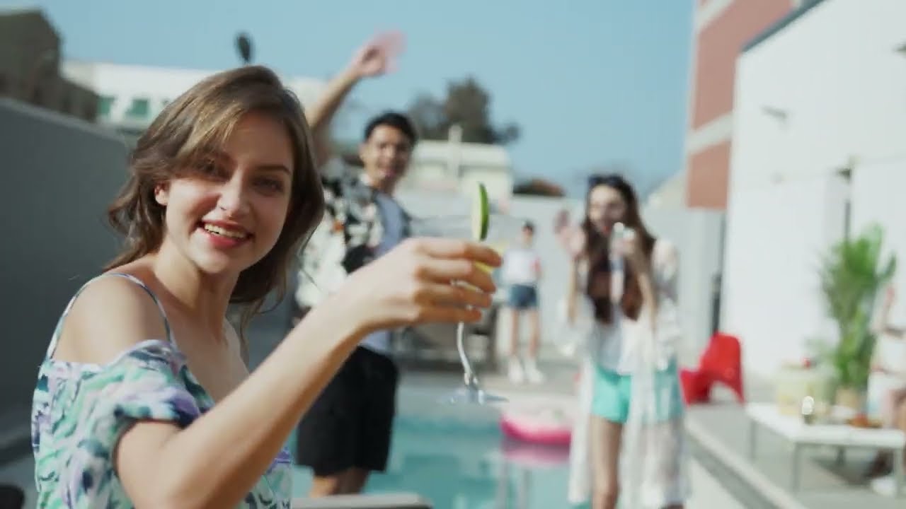 Create the Ultimate Summer Party Scene with Lagoon's Cancun Cooler Bar