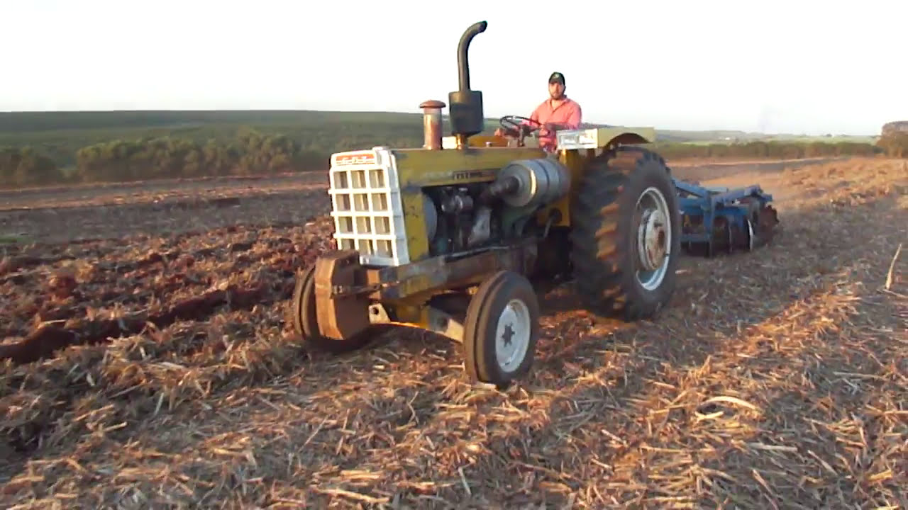 CBT 2400 Detroit gradeando terra - parte V