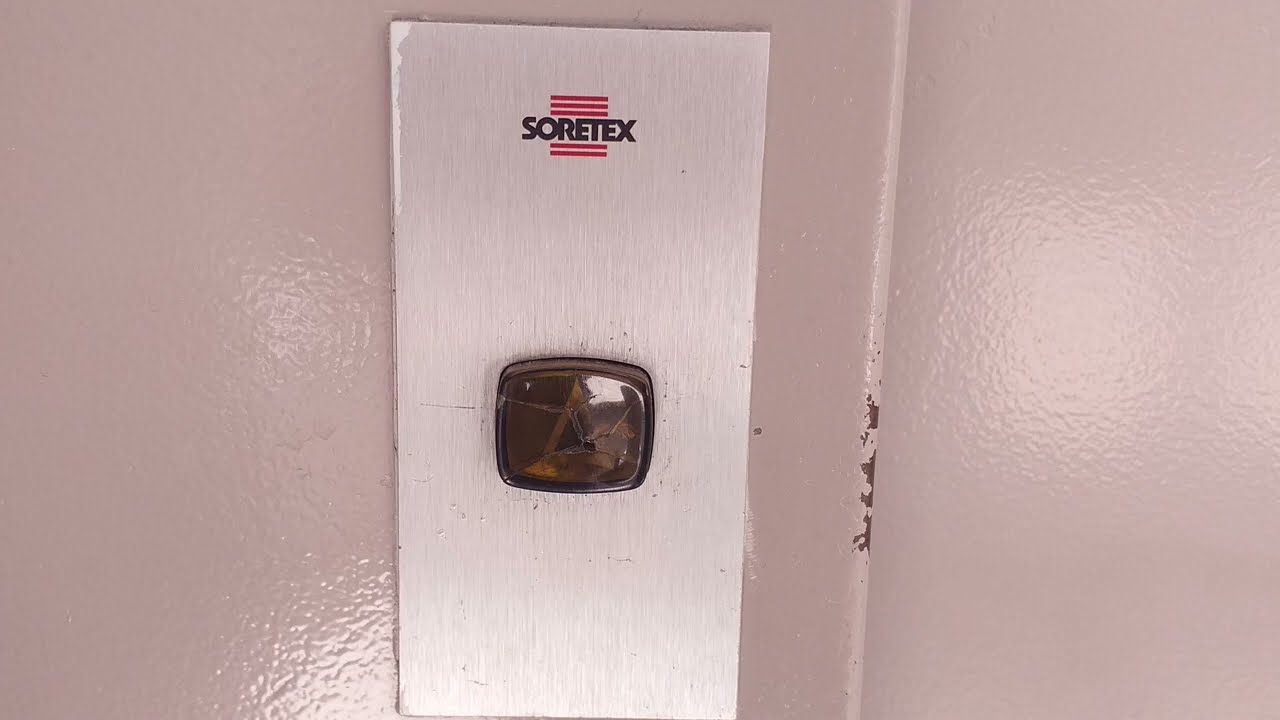 Rare black buttons! Awesome 1982 Soretex bottom-drive traction elevator (2024 update)