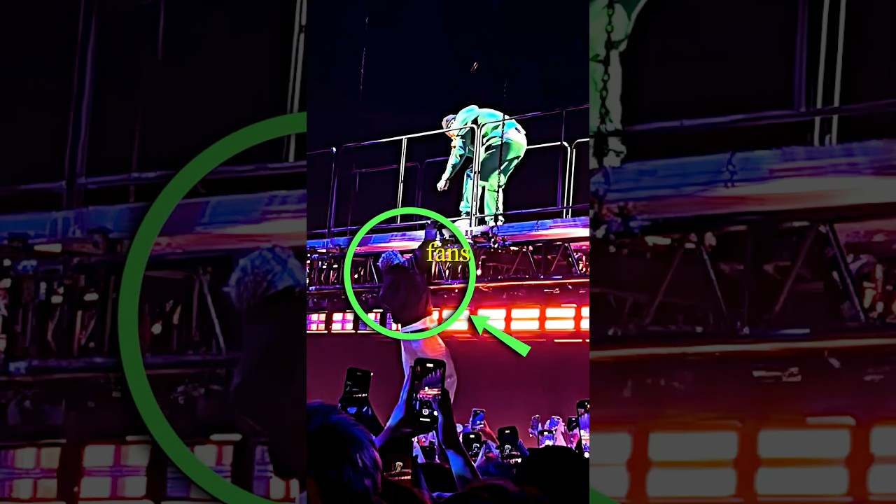 Fans Jumping on Rappers Stage Live 😳😂