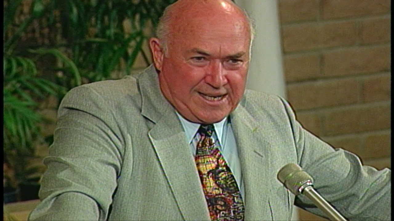 Pastor Chuck Smith --  Romans 7