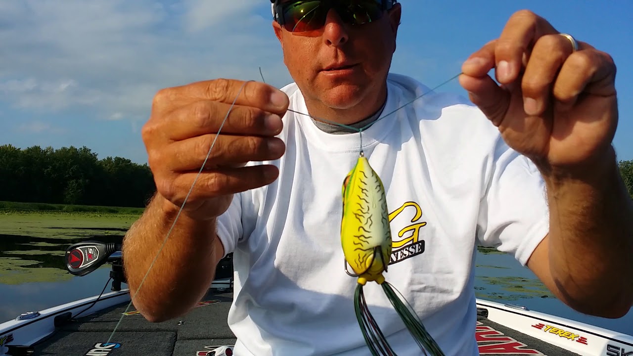 Dean Rojas uses a DOUBLE Palomar knot for frogs