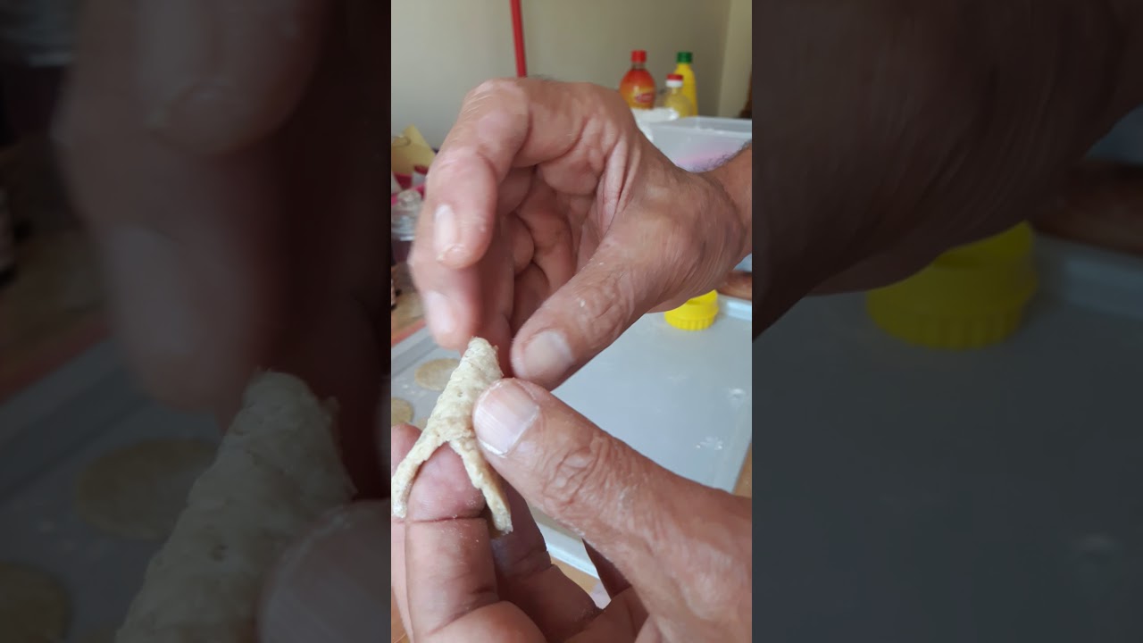 הכנת קונוס מבצק שומשום עם מרוזיה